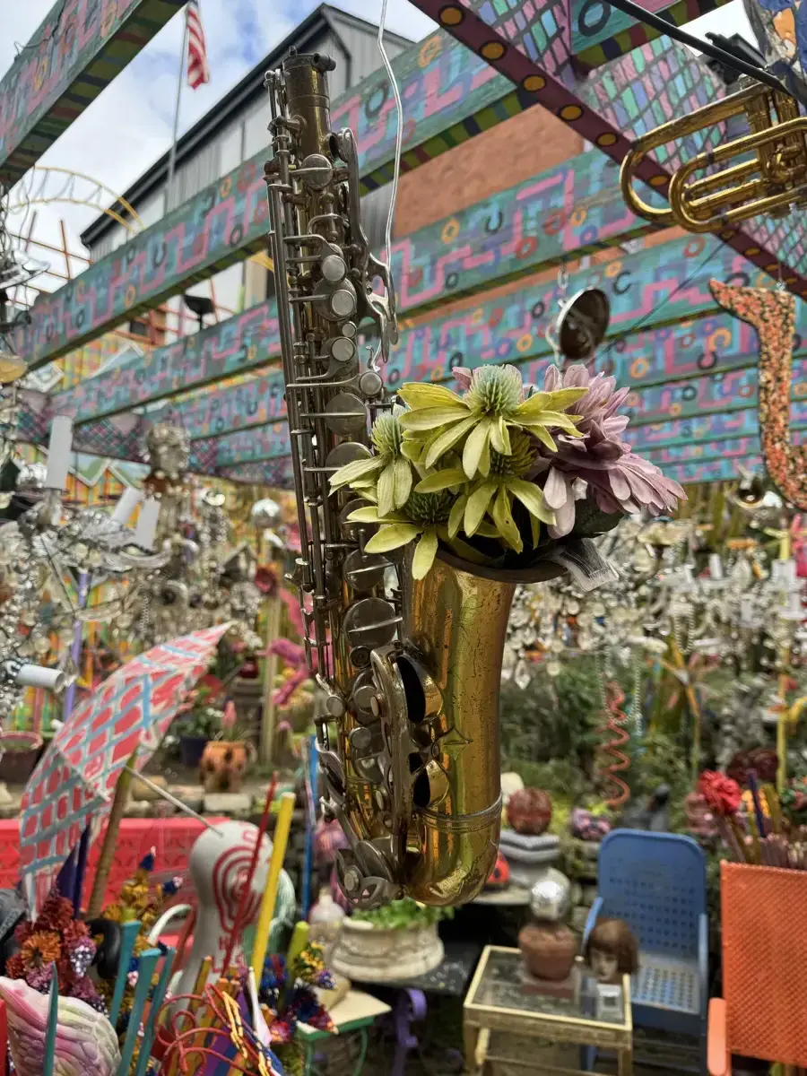 Floral saxophone at RandyLand